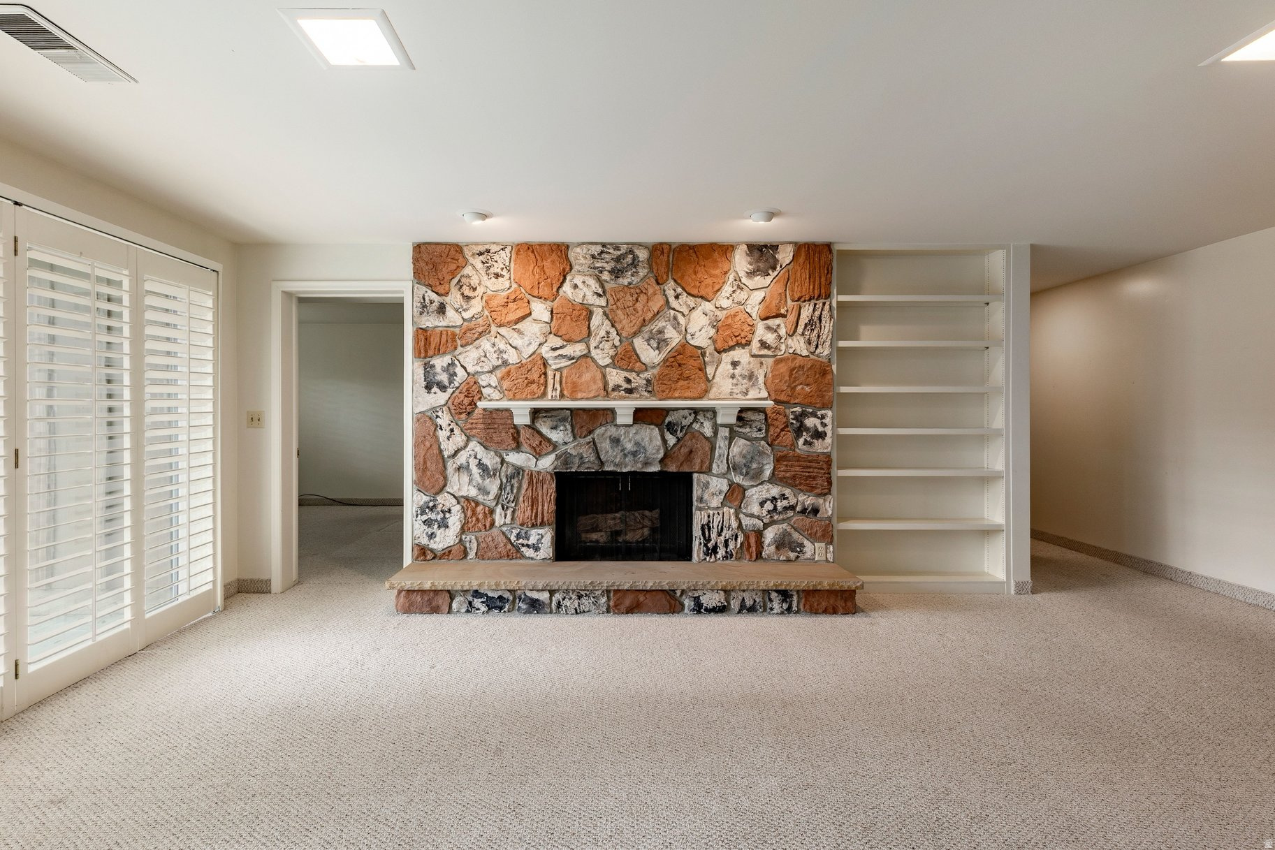 OAK HILLS GARDENS CONDOMINIUMS - Residential