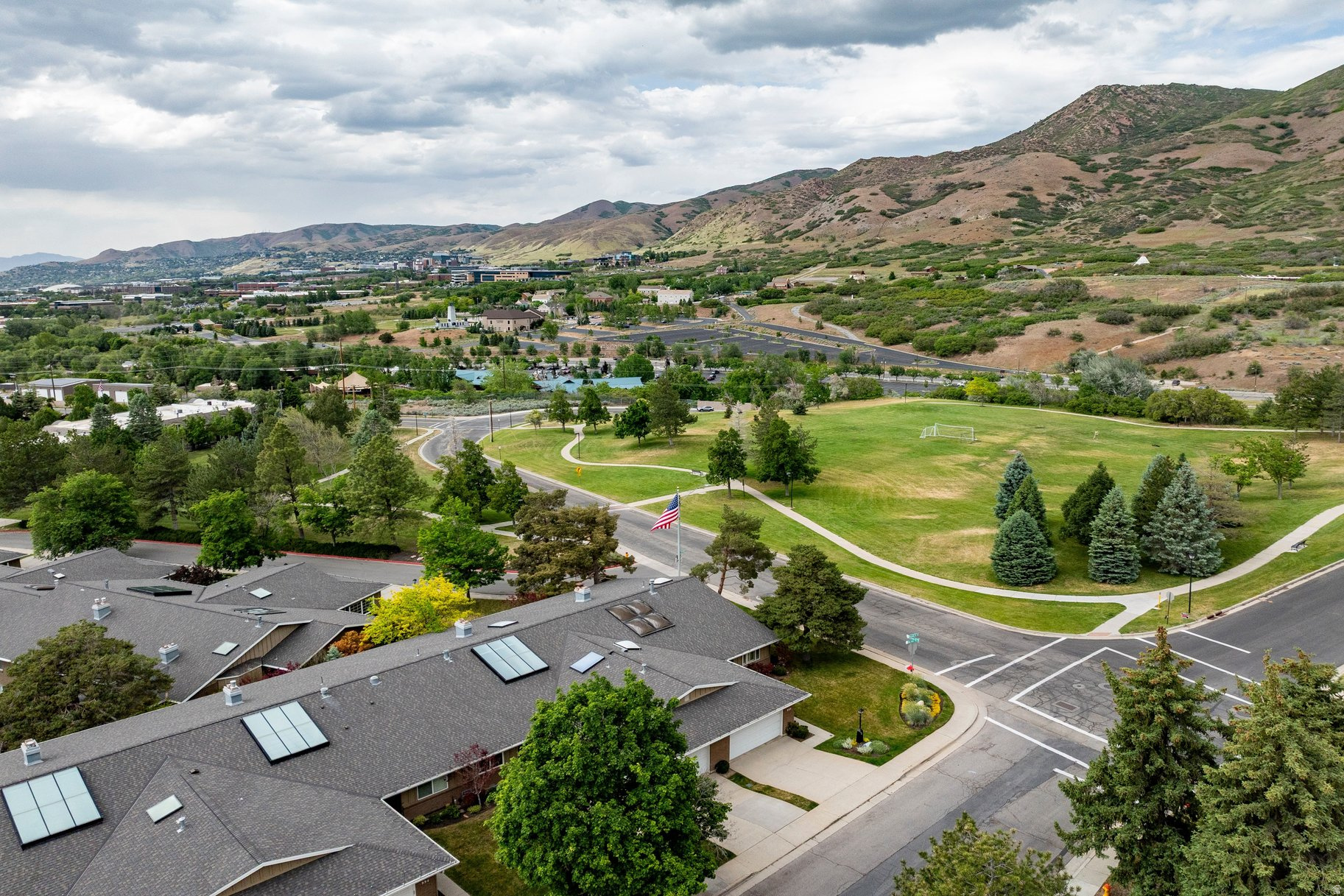 OAK HILLS GARDENS CONDOMINIUMS - Residential
