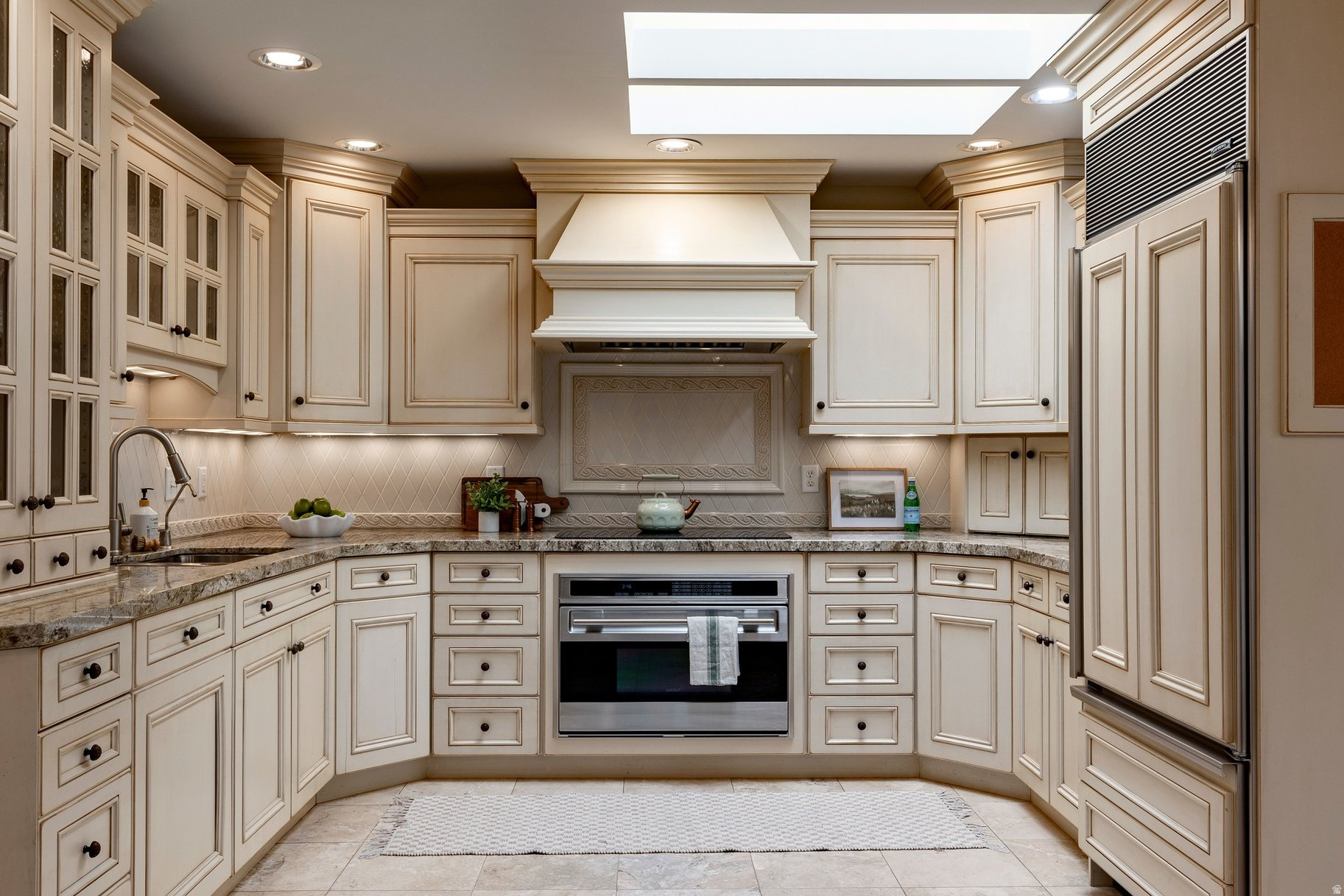 OAK HILLS GARDENS CONDOMINIUMS - Residential
