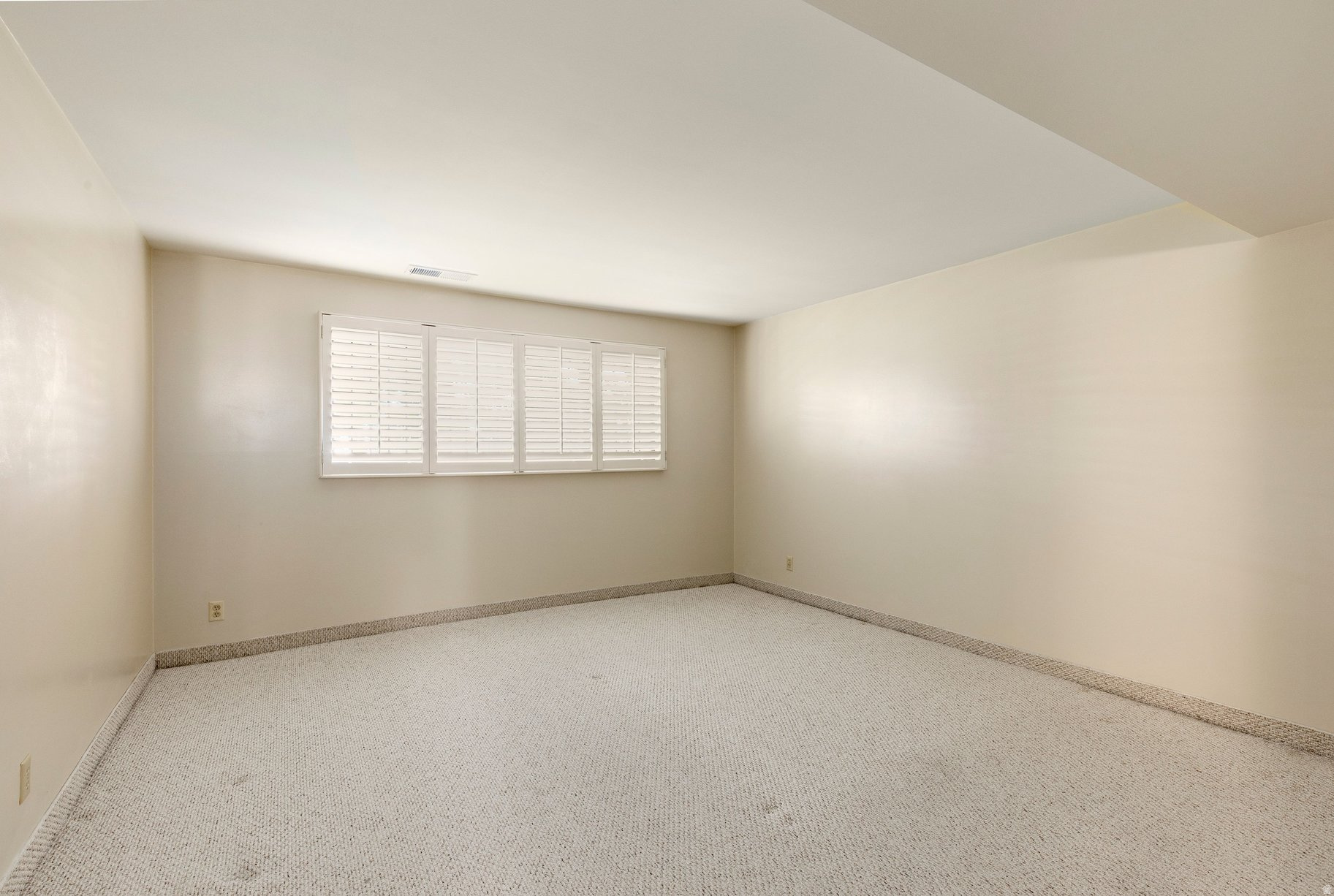 OAK HILLS GARDENS CONDOMINIUMS - Residential