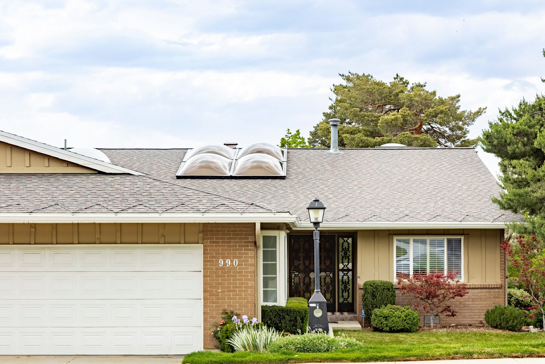 OAK HILLS GARDENS CONDOMINIUMS - Residential