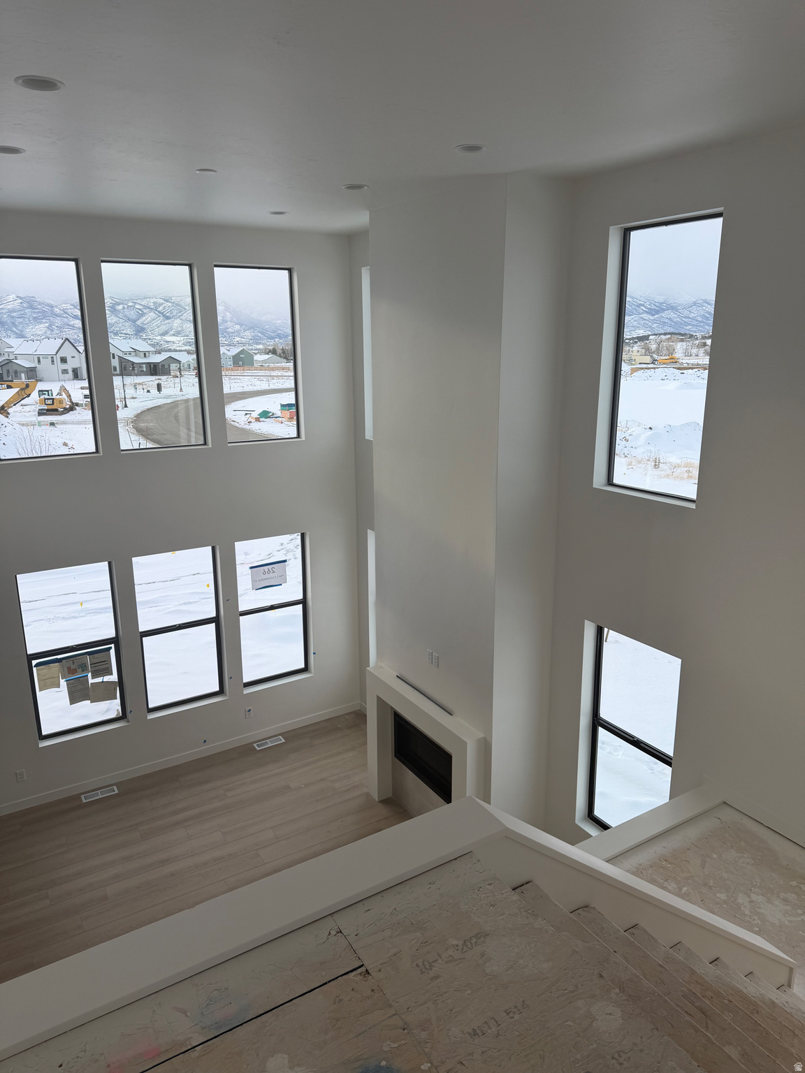 THE CROSSING - Residential