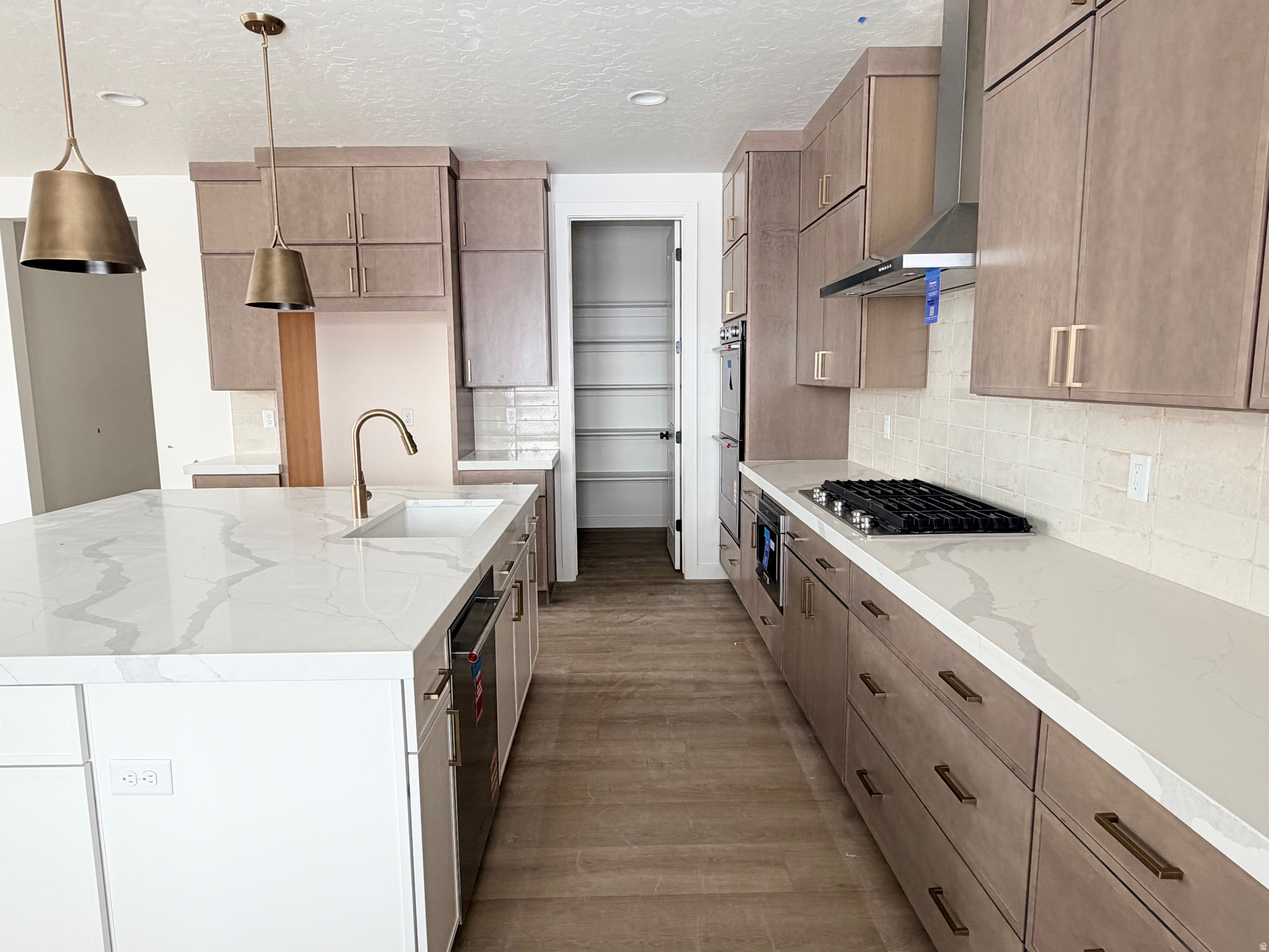 THE CROSSING - Residential