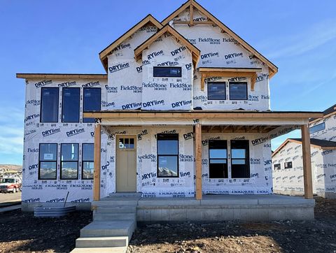 Photo of 934 S CLOVERFIELD CT #266, Heber City, UT 84032 (MLS # 2126225)