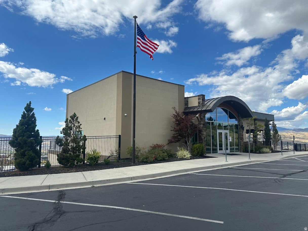 FOX CANYON TOWNHOMES - Residential