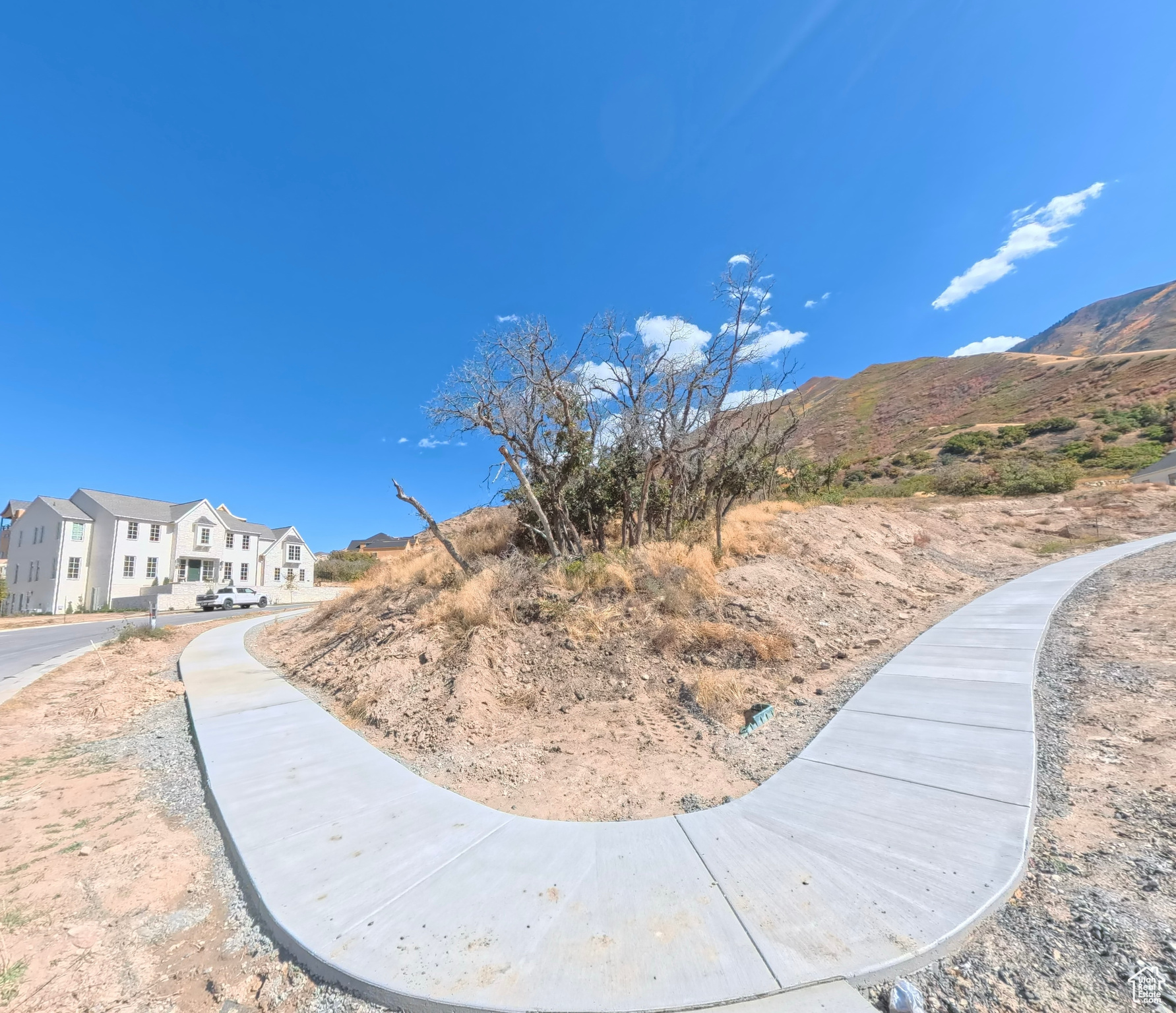 HIDDEN HOLLOW - Land