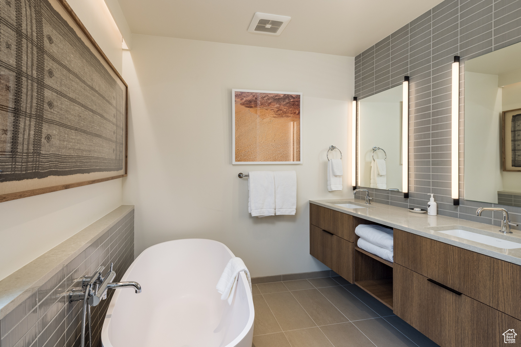 LIONSBACK RESORT - Residential