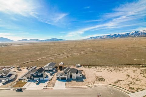Tiny photo for 873 W CHERRY ORCHARD LN LN W, Grantsville, UT 84029 (MLS # 2145326)