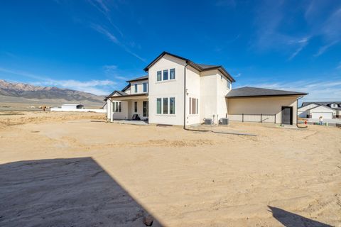 Tiny photo for 873 W CHERRY ORCHARD LN LN W, Grantsville, UT 84029 (MLS # 2145326)