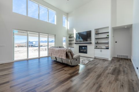 Tiny photo for 873 W CHERRY ORCHARD LN LN W, Grantsville, UT 84029 (MLS # 2145326)