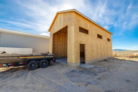 Tiny photo for 873 W CHERRY ORCHARD LN LN W, Grantsville, UT 84029 (MLS # 2145326)