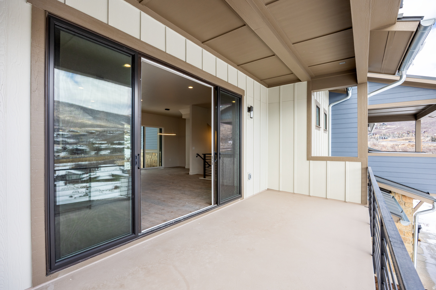 DEER SPRINGS - Residential