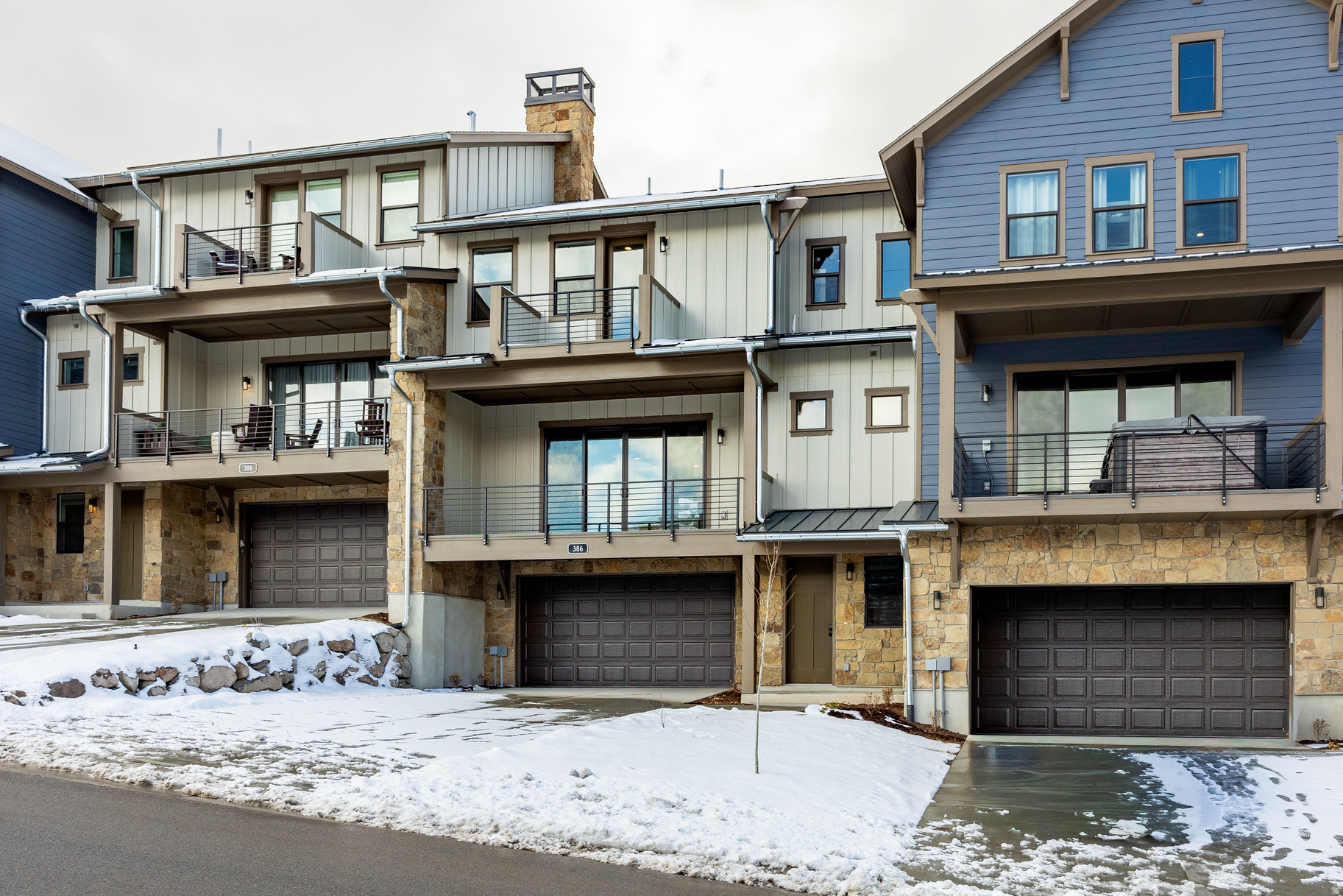 DEER SPRINGS - Residential