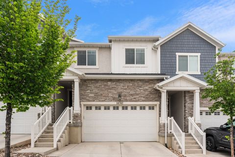 Photo of 14742 S PATTEN LN W, Herriman, UT 84096 (MLS # 2153058)