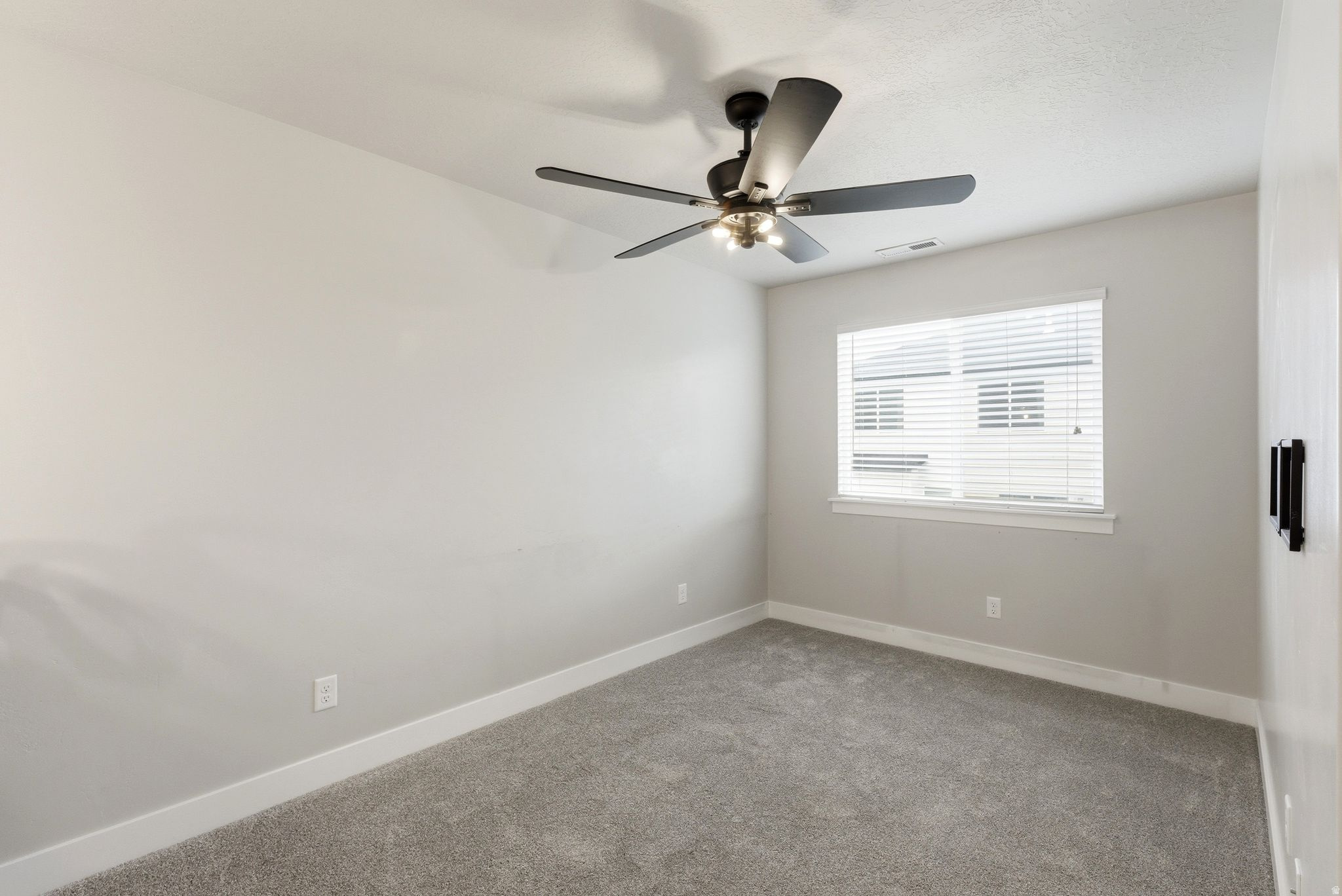 SKY RIDGE TOWNHOMES - Residential