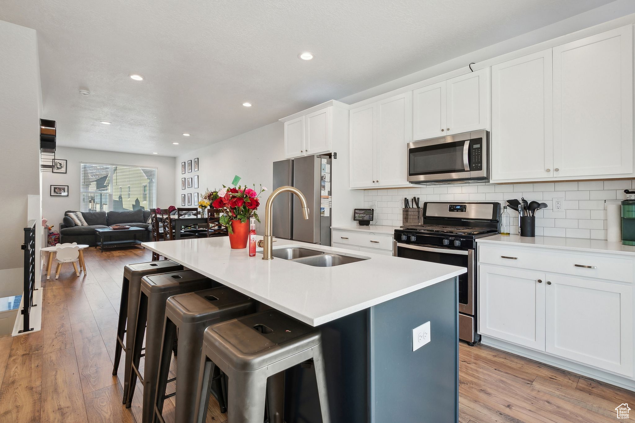 6643 W Skip Rock Rd, South Jordan, Utah image 4