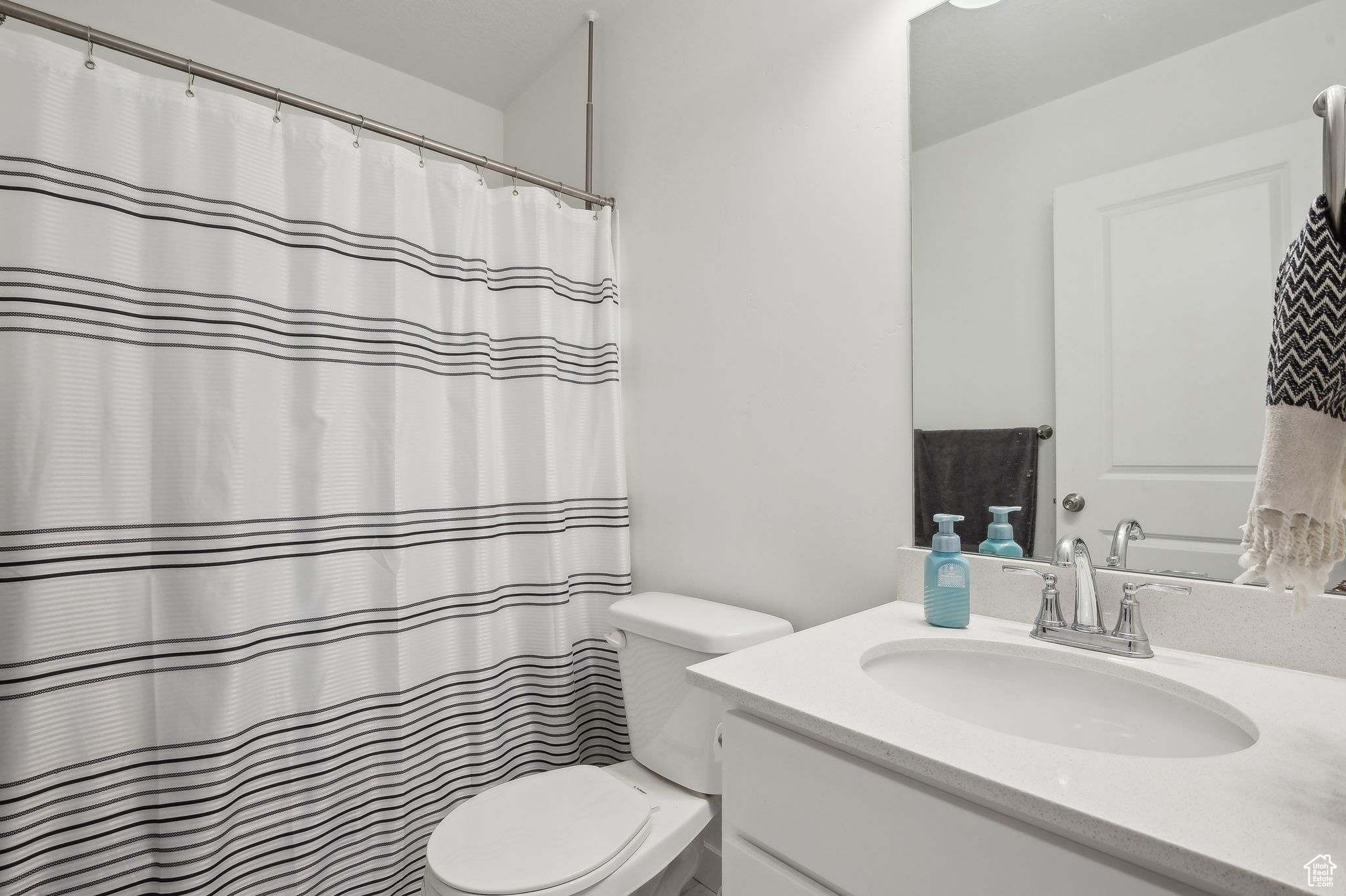 6643 W Skip Rock Rd, South Jordan, Utah image 19