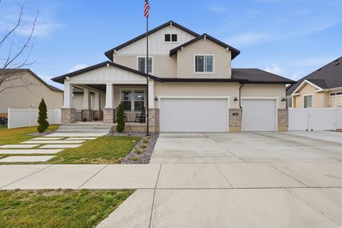 Photo of 1448 E ERICKSON KNOLL LN, Eagle Mountain, UT 84005 (MLS # 2144292)