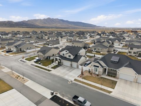 Tiny photo for 1448 E ERICKSON KNOLL LN, Eagle Mountain, UT 84005 (MLS # 2144292)