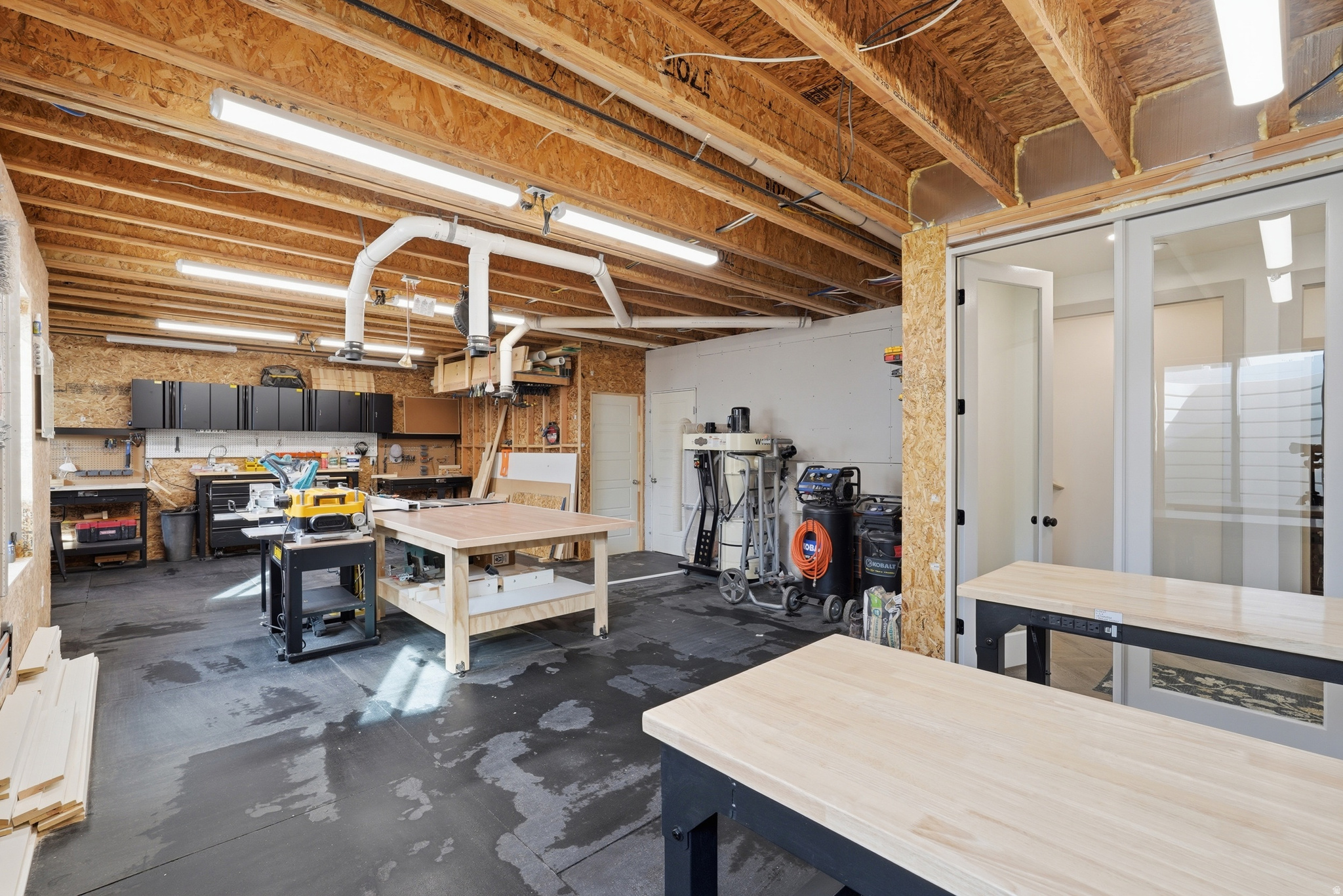 OVERLAND - Residential