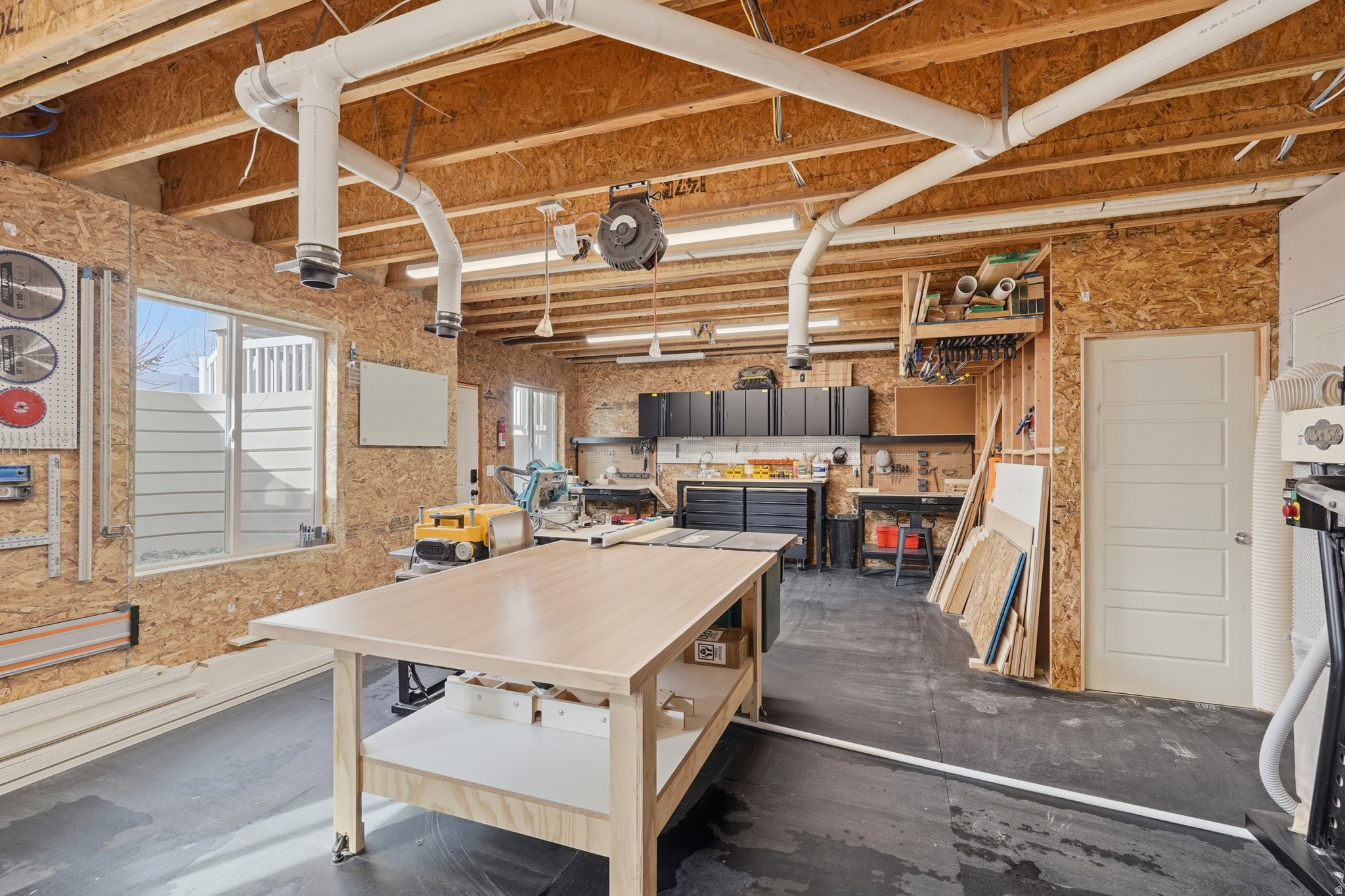 OVERLAND - Residential