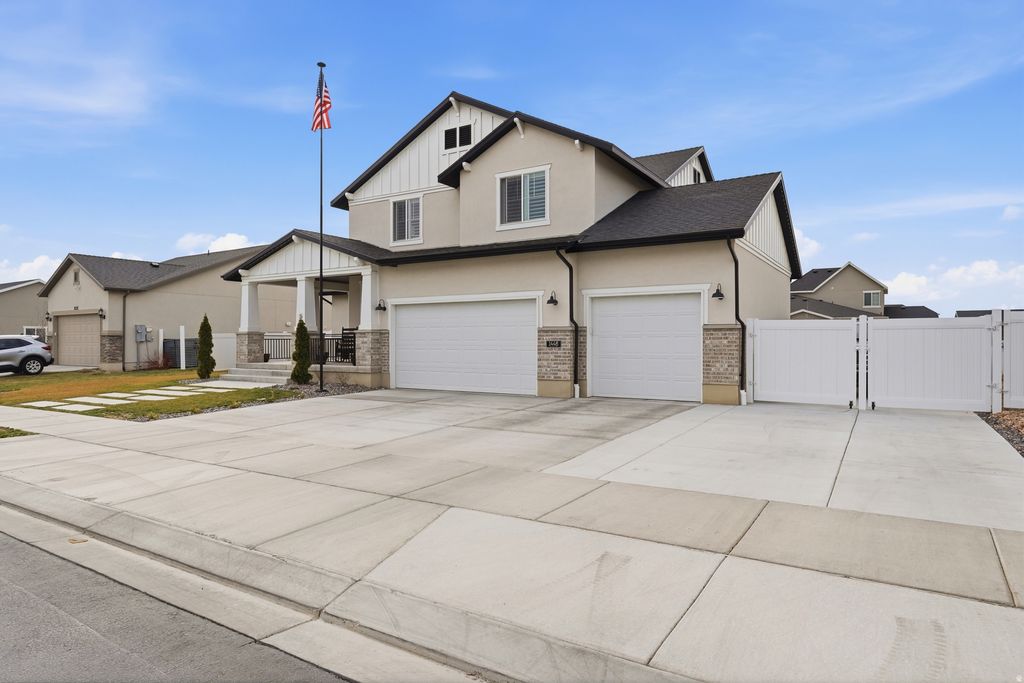 Photo of 1448 E ERICKSON KNOLL LN, Eagle Mountain, UT 84005 (MLS # 2144292)