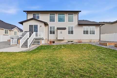 Tiny photo for 1448 E ERICKSON KNOLL LN, Eagle Mountain, UT 84005 (MLS # 2144292)