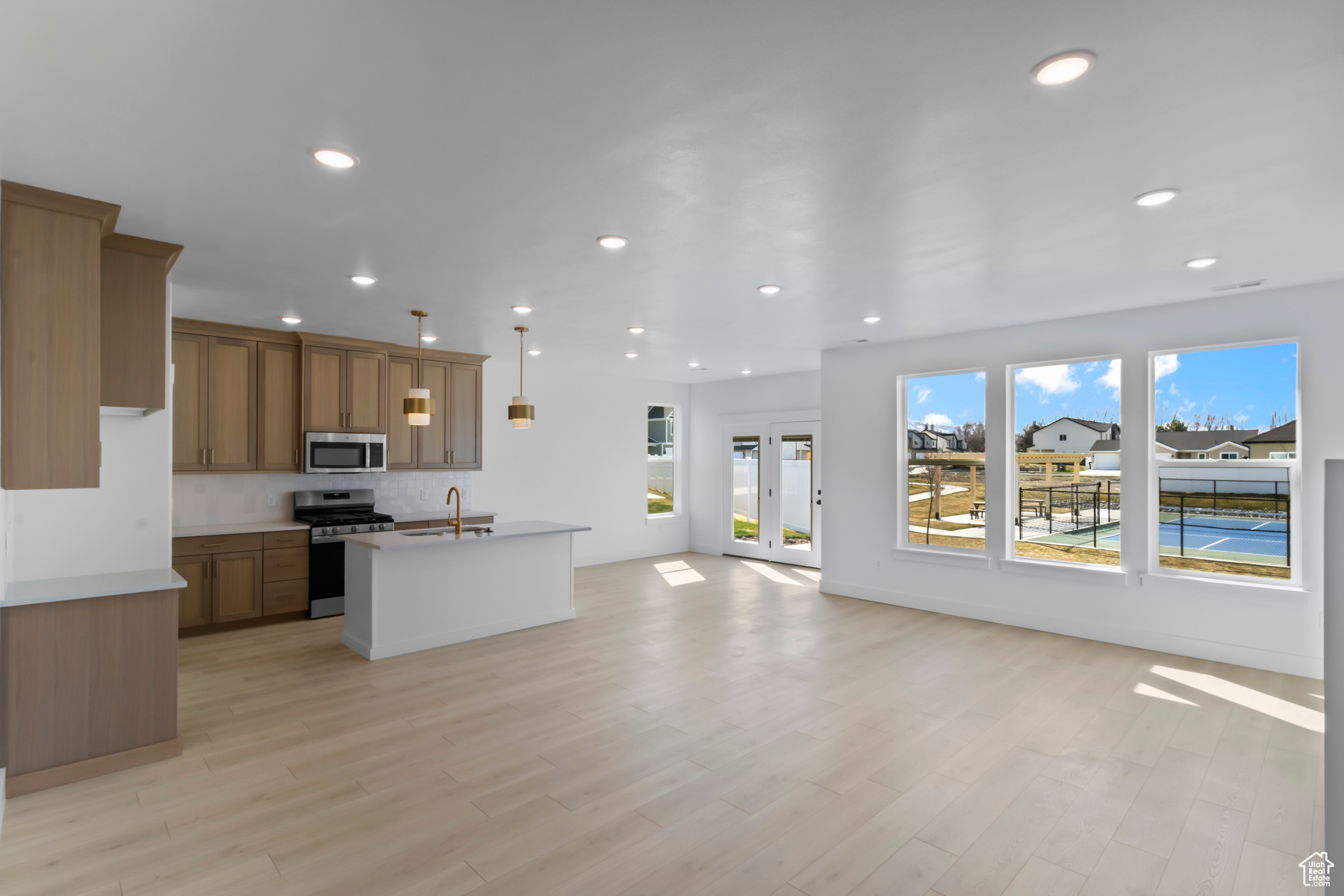 RIVERGATE - Residential