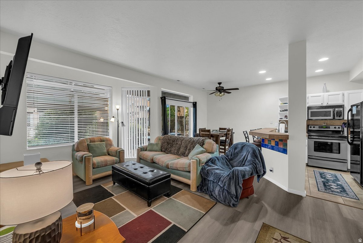 TAMARACK- ST GEOGE GOLF CLUB CONDOS - Residential