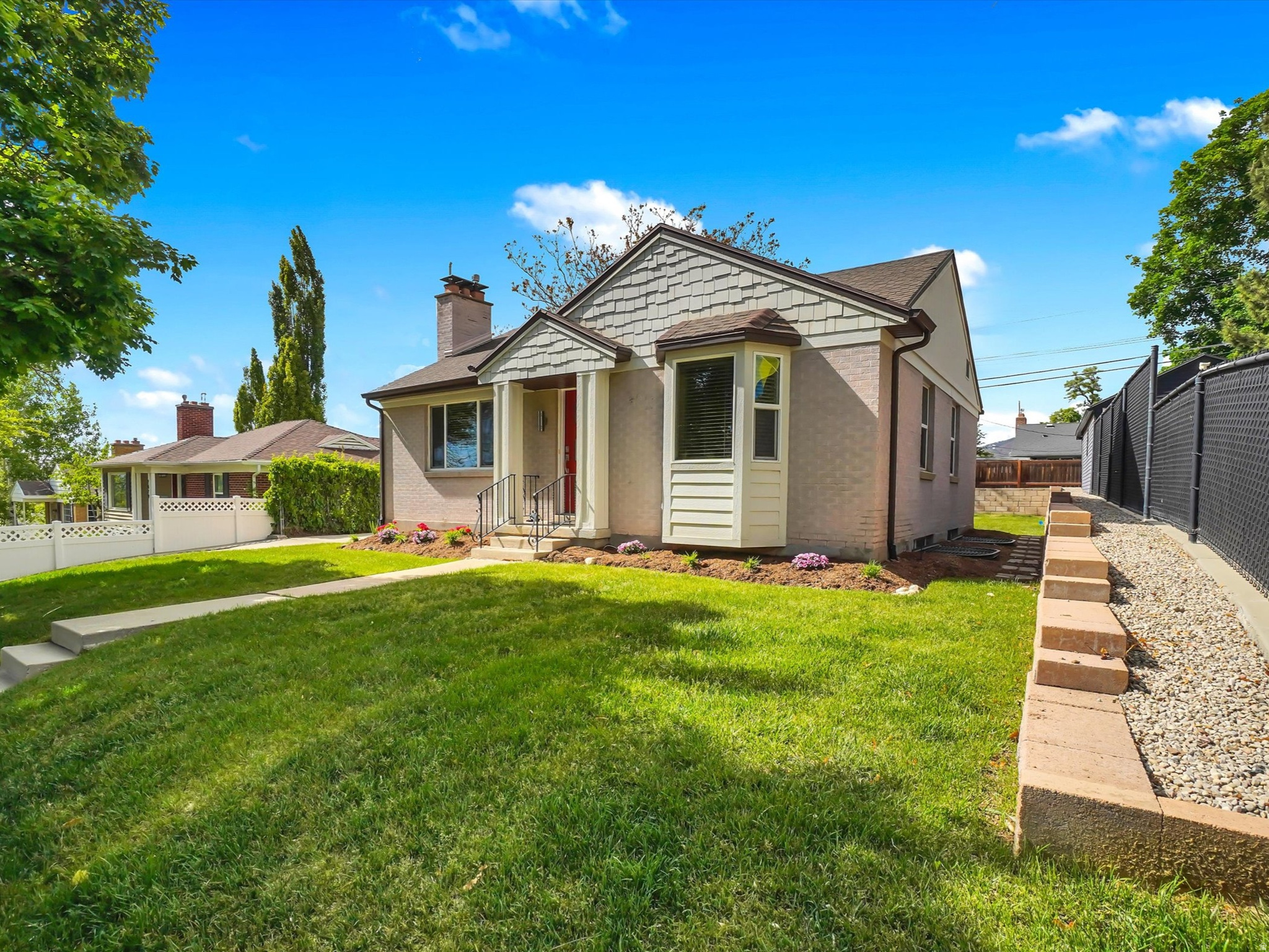 COUNTRY CLUB HEIGHTS - Residential