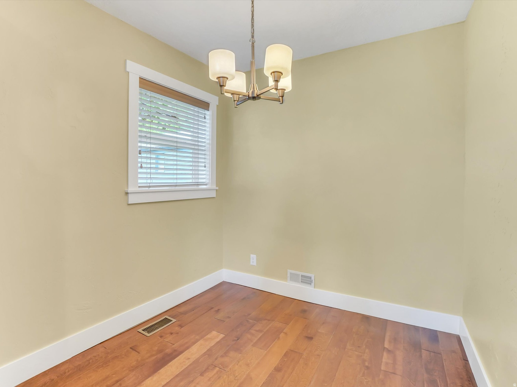 COUNTRY CLUB HEIGHTS - Residential