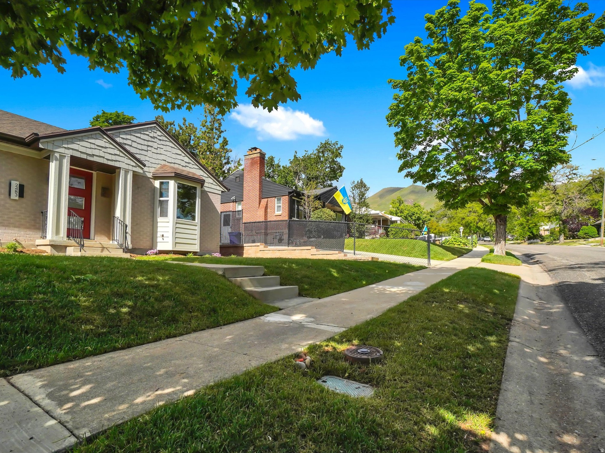 COUNTRY CLUB HEIGHTS - Residential