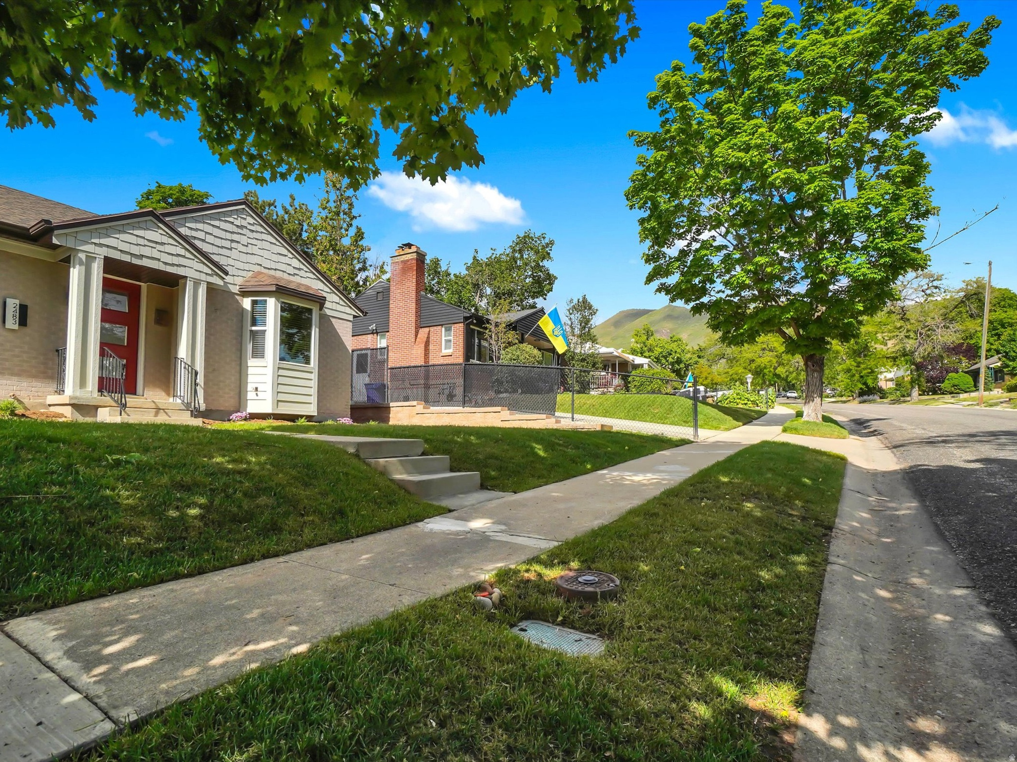 COUNTRY CLUB HEIGHTS - Residential