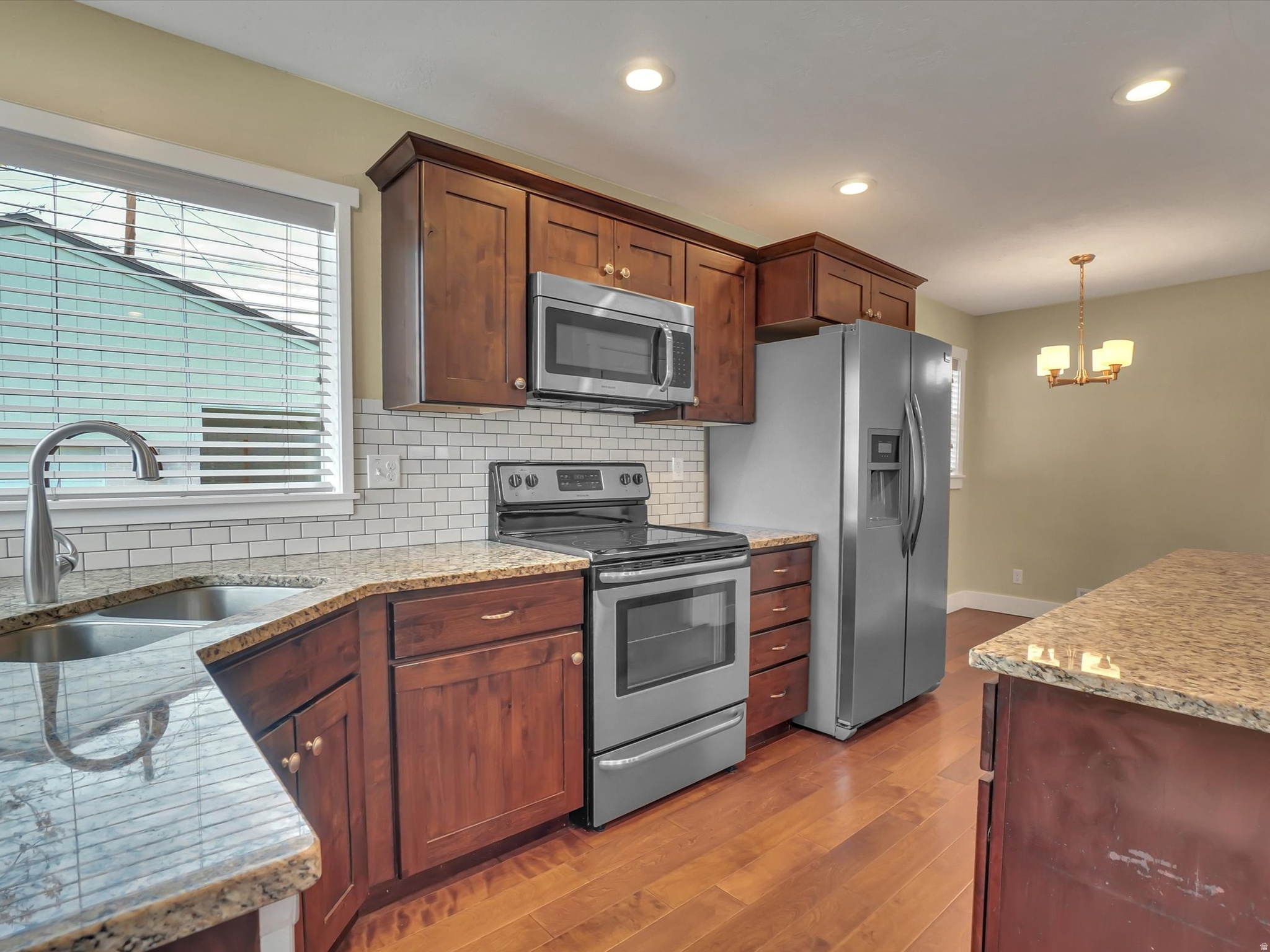 COUNTRY CLUB HEIGHTS - Residential