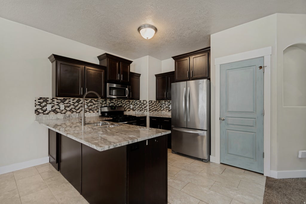 Photo of 1616 N CATAGENA WAY, Saratoga Springs, UT 84045 (MLS # 2180147)
