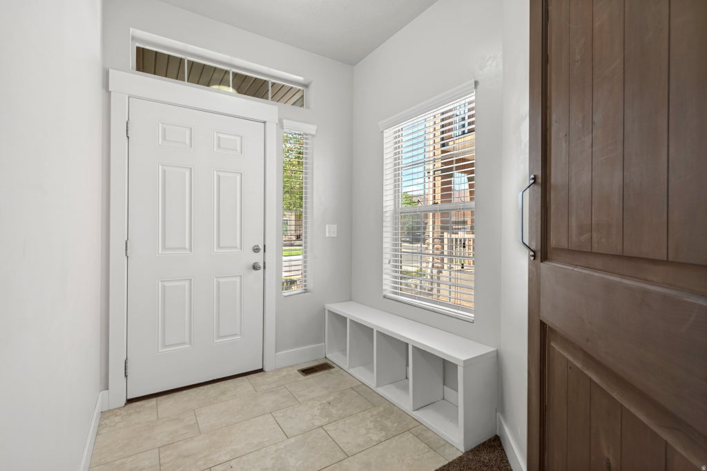 Photo of 1616 N CATAGENA WAY, Saratoga Springs, UT 84045 (MLS # 2180147)