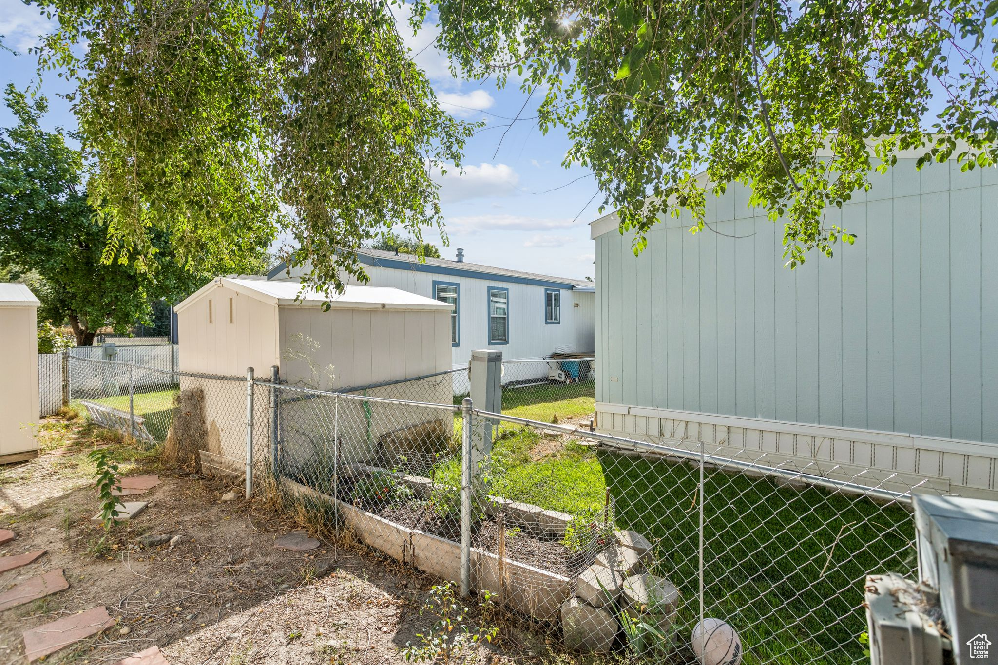 RIVERSIDE - Residential