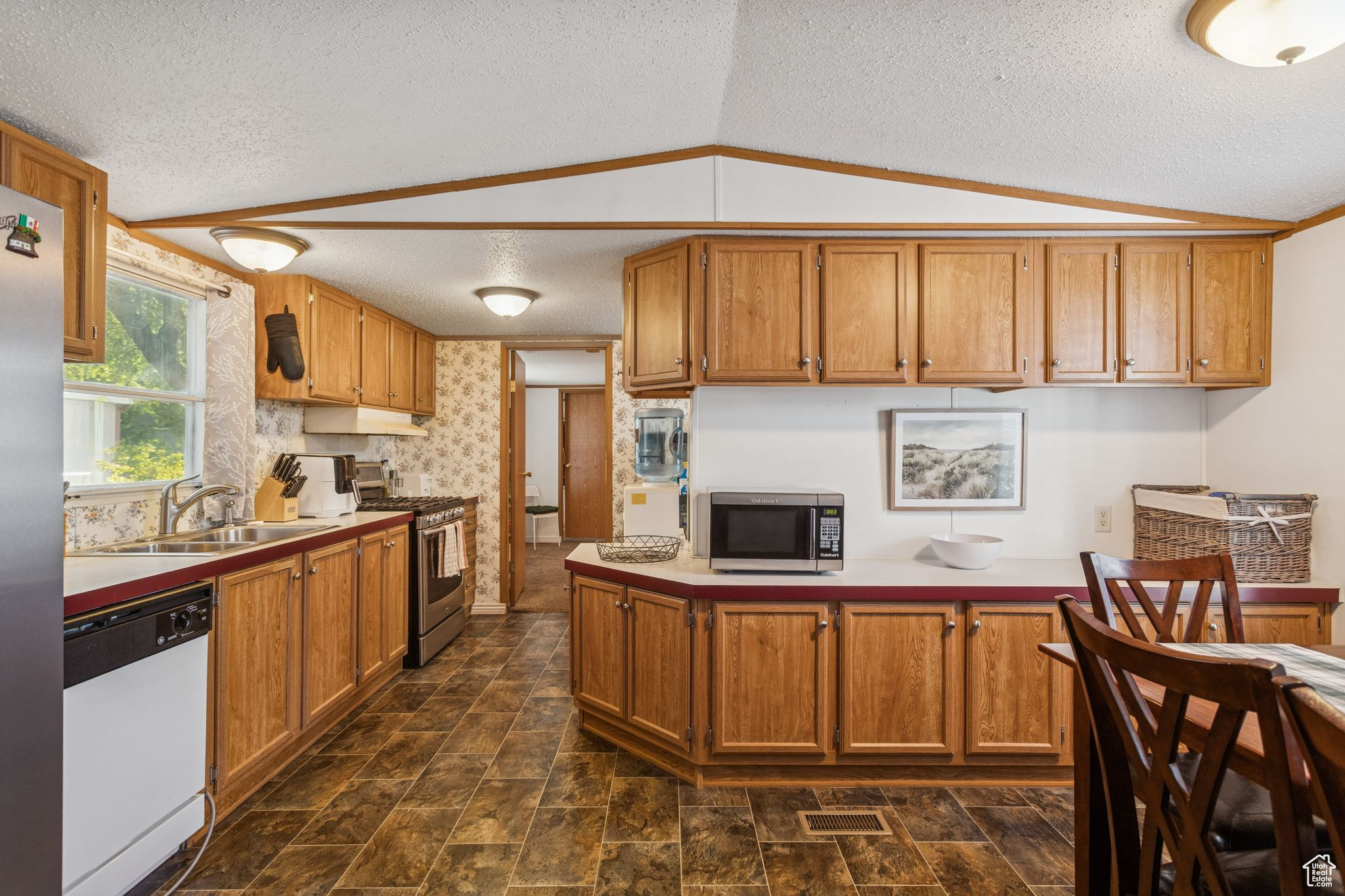 RIVERSIDE - Residential