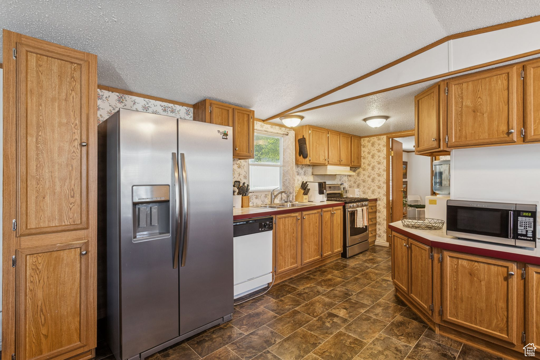 RIVERSIDE - Residential