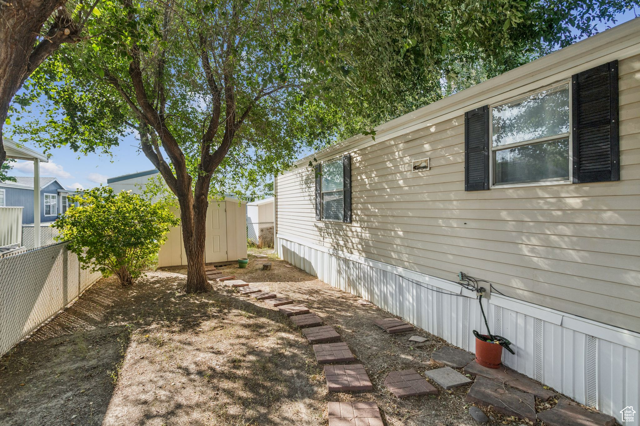 RIVERSIDE - Residential