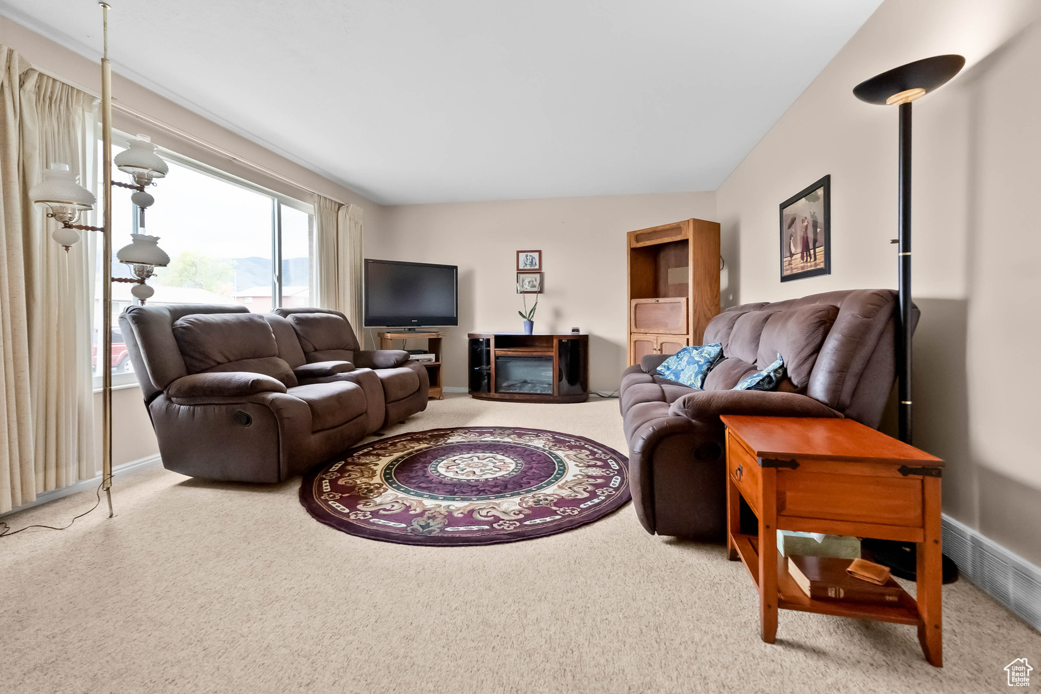 Bountiful, Utah 84010, United States, 4 Bedrooms Bedrooms, ,2 BathroomsBathrooms,Residential,Active,131679