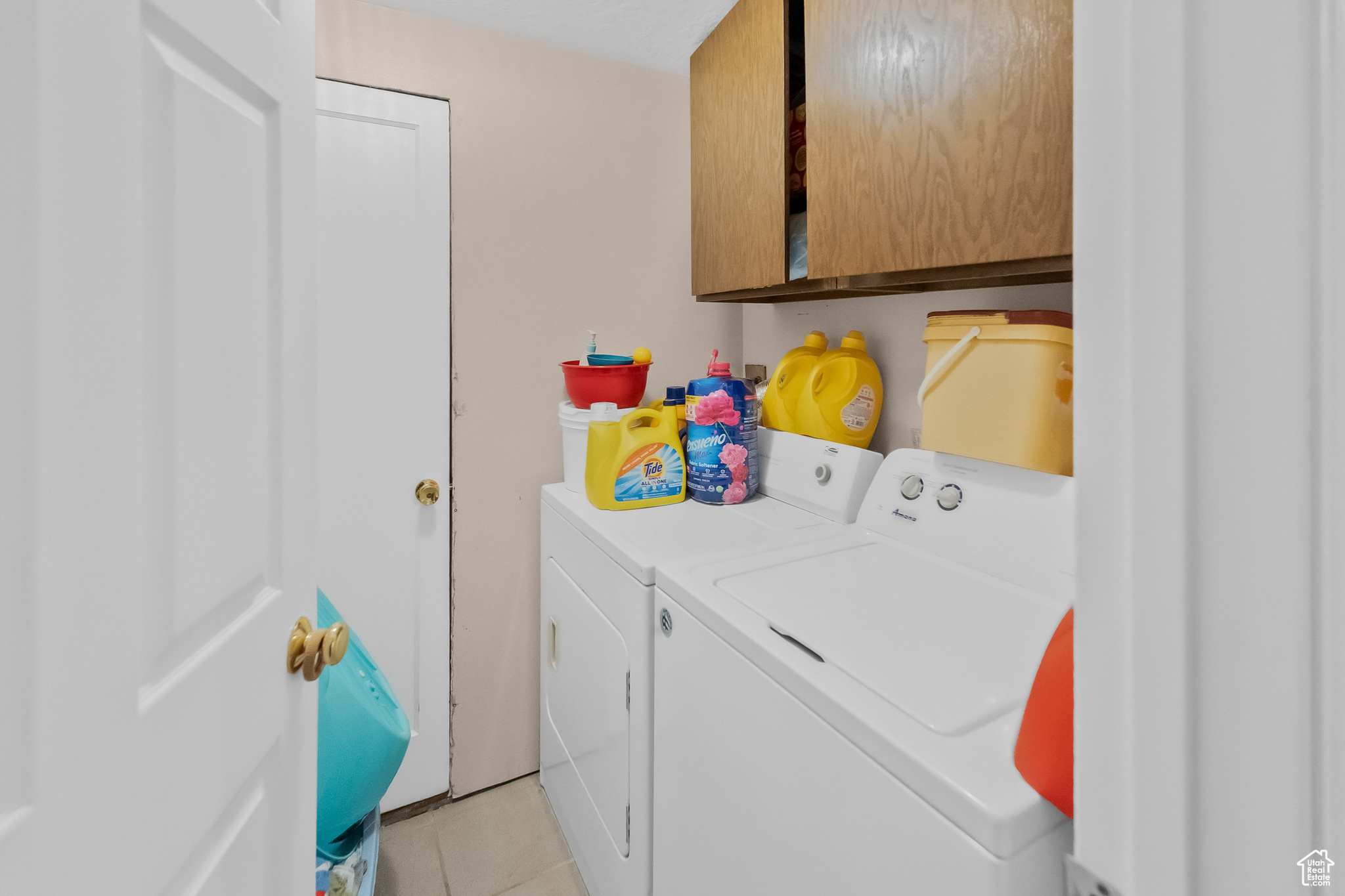 Bountiful, Utah 84010, United States, 4 Bedrooms Bedrooms, ,2 BathroomsBathrooms,Residential,Active,131679