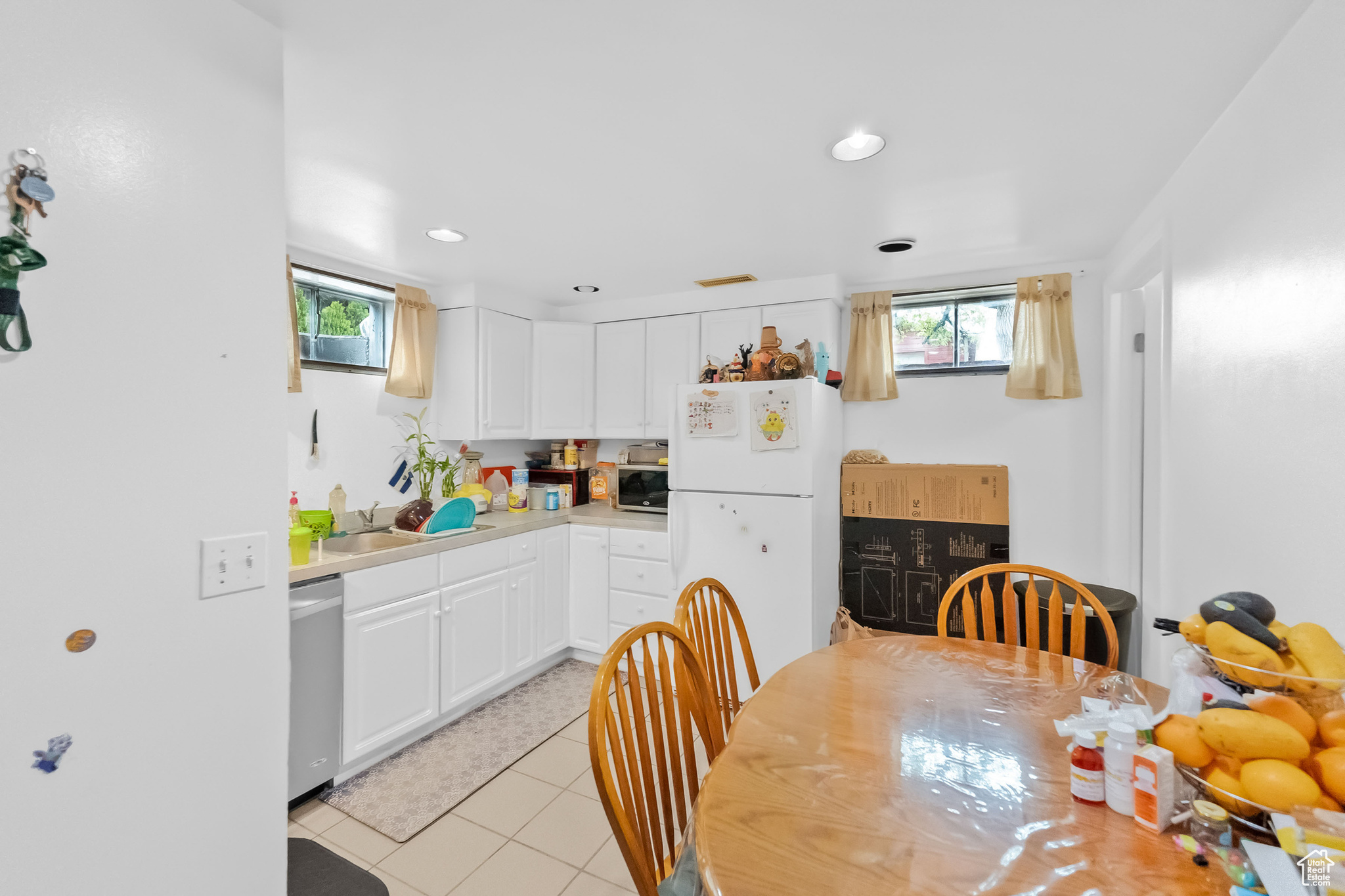 Bountiful, Utah 84010, United States, 4 Bedrooms Bedrooms, ,2 BathroomsBathrooms,Residential,Active,131679