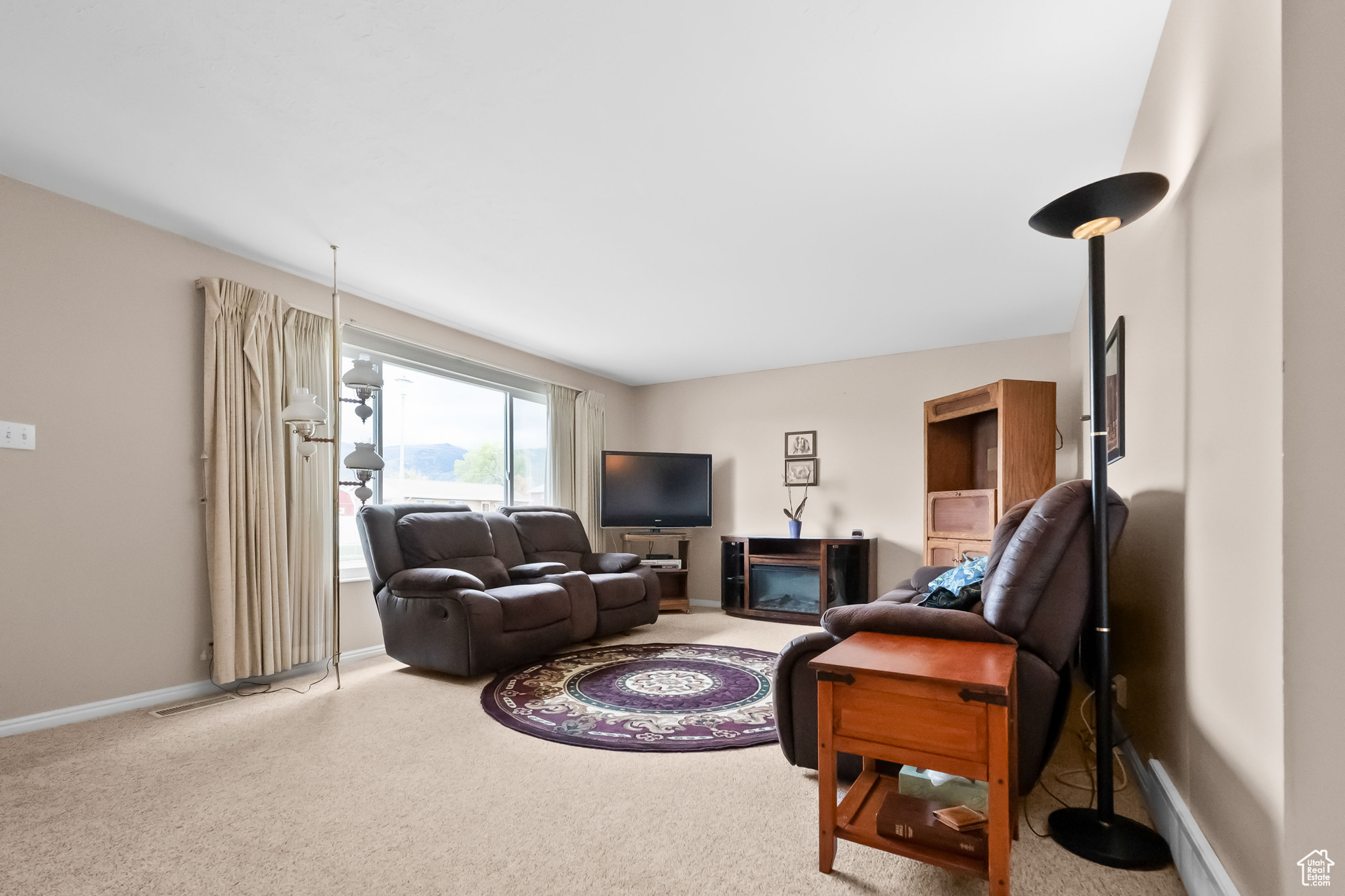 Bountiful, Utah 84010, United States, 4 Bedrooms Bedrooms, ,2 BathroomsBathrooms,Residential,Active,131679