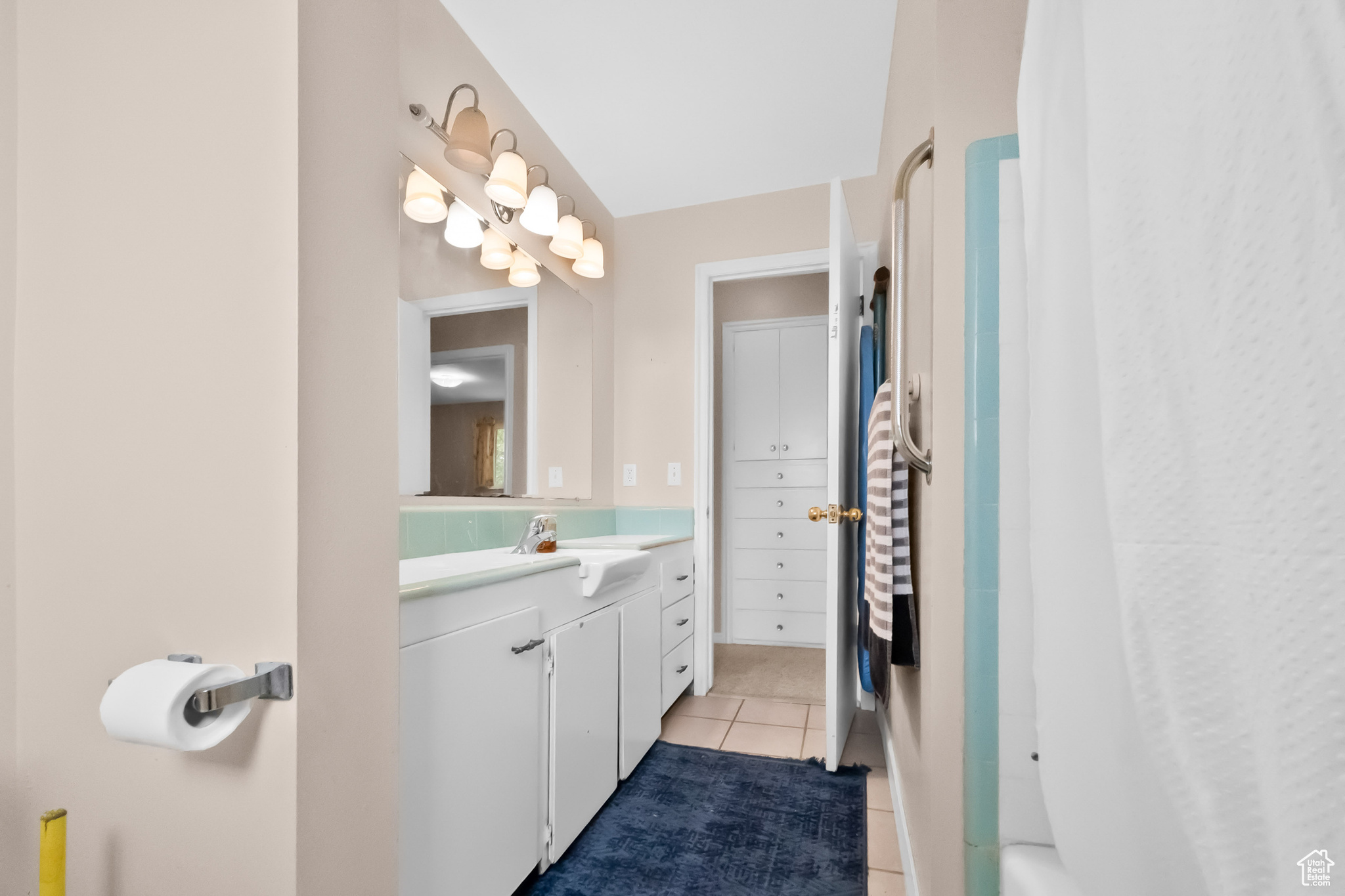 Bountiful, Utah 84010, United States, 4 Bedrooms Bedrooms, ,2 BathroomsBathrooms,Residential,Active,131679