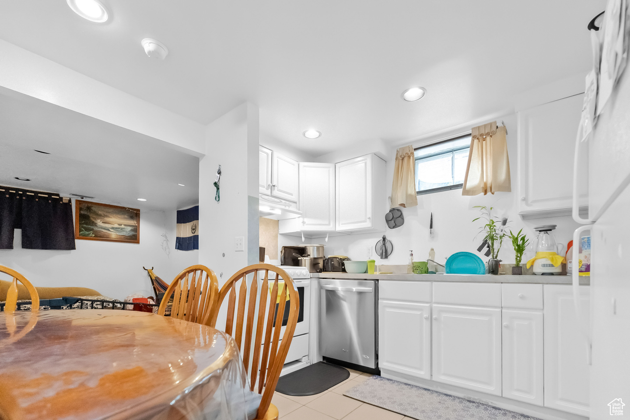 Bountiful, Utah 84010, United States, 4 Bedrooms Bedrooms, ,2 BathroomsBathrooms,Residential,Active,131679