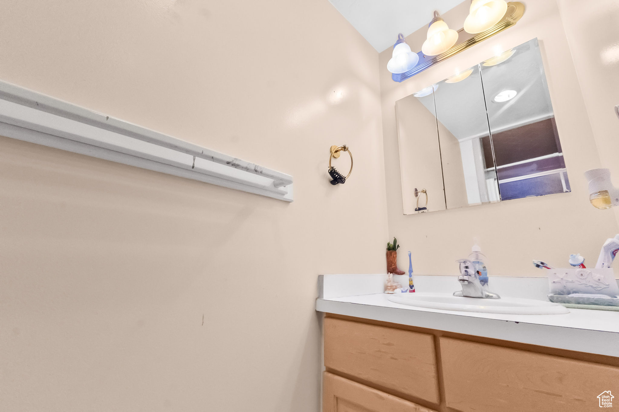 Bountiful, Utah 84010, United States, 4 Bedrooms Bedrooms, ,2 BathroomsBathrooms,Residential,Active,131679