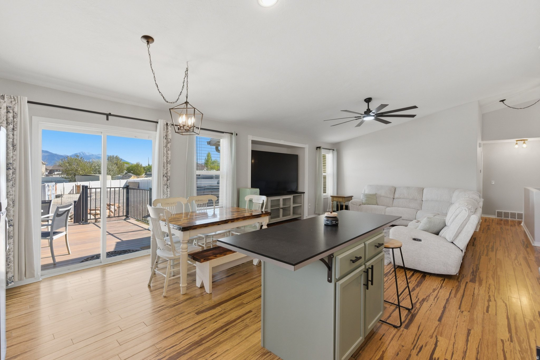 SOUTH WILLOW ESTATES - Residential