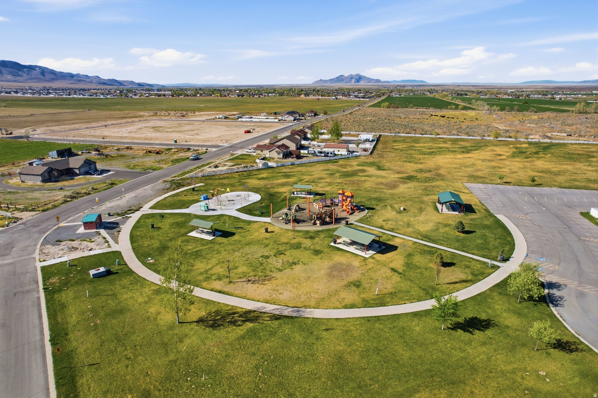 SOUTH WILLOW ESTATES - Residential