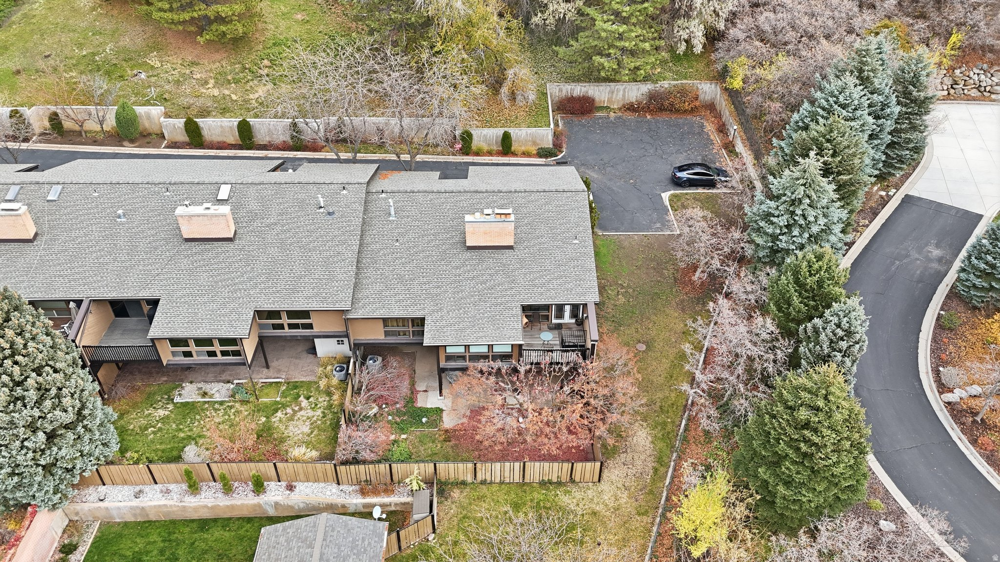 KNOLLWOOD - Residential